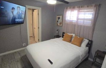 5BR with Pool & Backyard ParadiseSleeps 10 Guests - Foto 25