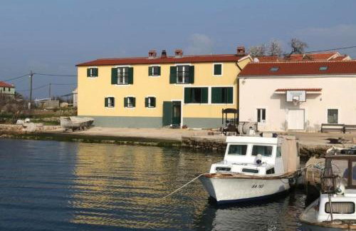Apartments by the sea Rava, Dugi otok - 25066 - Foto 1