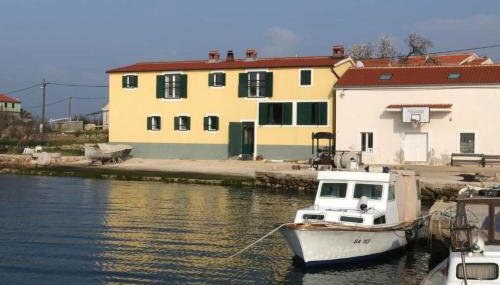 Apartments by the sea Rava, Dugi otok - 25066 - Foto 1