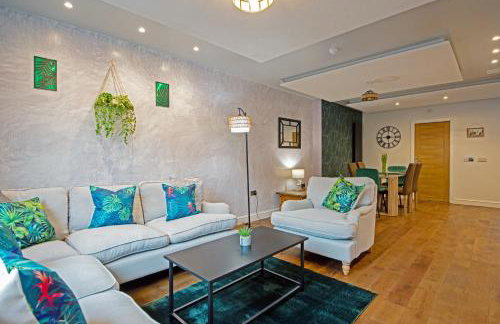 Spacious Cottage 3 Bedrooms with Free Private Parking in a Central Location - Foto 30