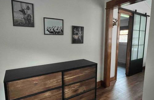 Golden Acres Ranch Hot Tub+Gameroom+Creek & wifi - Foto 39