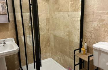 Harringtons - Photo 2