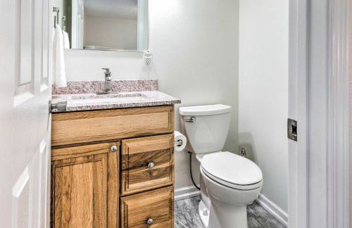 Walkable Sitka Getaway with Community Perks! - Foto 18