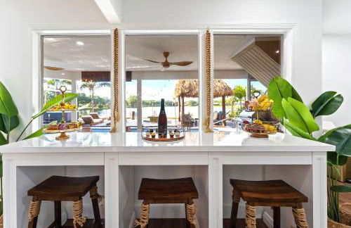 Waterfront Villa with Beach, Pool, Cinema, Game Room and Tiki - Foto 27