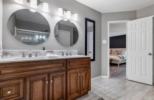 Retreat close to Lewisville Lake with pool, pet ok - Photo 38