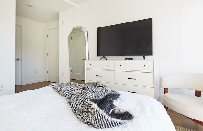 NEW Fab 4 BR - Outdoor Deck - gym - Mins to NYC - Foto 3