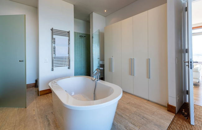 PENTHOUSE 230m2 ON THE SEA - Photo 6