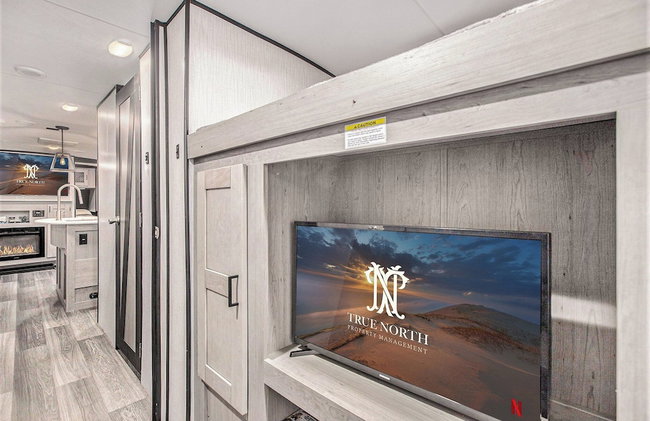 Stunning Newly Renovated Modern Beach House - 7633 - Foto 45