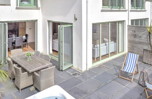 Point View - Award Winning Apartments with Private Hot Tub & Parking - Foto 20