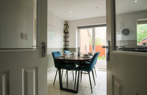 Modern 3-Bedroom Home in Quiet Cul-de-Sac w Parking by Rework Accommodation - Foto 15