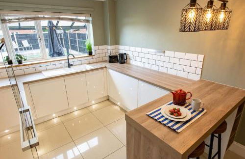 3 Bedroom Home - Free Parking - Sleeps 5 - Castle - Foto 10