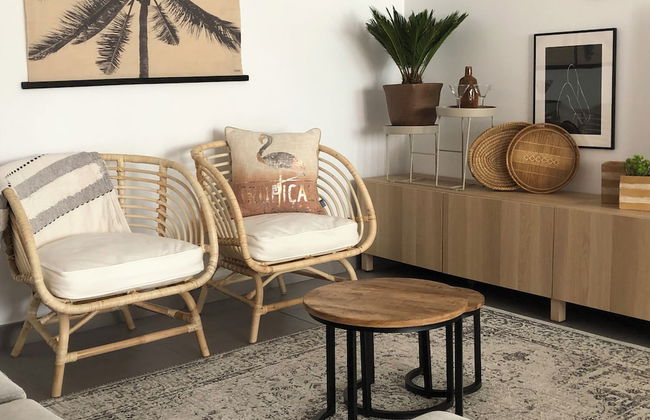 Apartment - Sleeps 4 - Parking - Garden - Pool - Foto 6