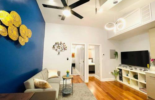 Downtown City Hall near Kimmel Center 2BD Suite - Photo 2