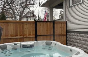 Historic Home with Outdoor Hot Tub Near Downtown in Public Transportation Hub - Photo 29