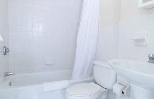 Delightful North End Apt 2BR 2BA Laundry - Foto 12