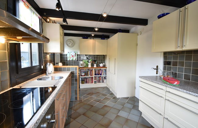 Spacious Mansion With Meadow View in Bruinisse - Foto 12