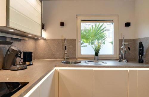 Köln-Pulheim Saphier Haus I15 min Köln Messe Lanxess I 180m2 über 4 Level I Komfort I P I Palmengarten I Babybett - Photo 16