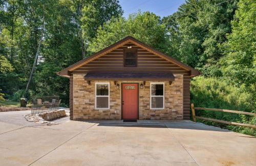 Hickory Hideaway Pet-Friendly Haven with Fire Pit! - Foto 18