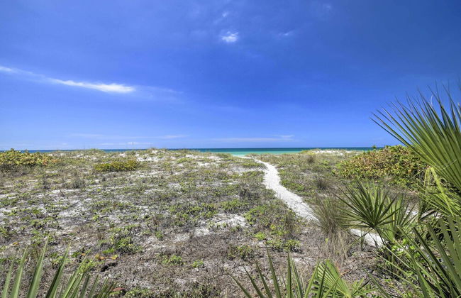 Updated Condo Near Beach: Ideal Walkable Location - Foto 22