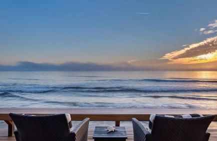 Unbeatable Beachfront Bliss w/ Ocean Views, Luxe Interiors & Patio Beach Road - Foto 63