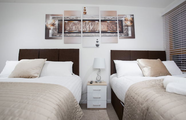 Live in Leeds Sky Penthouse - Photo 9