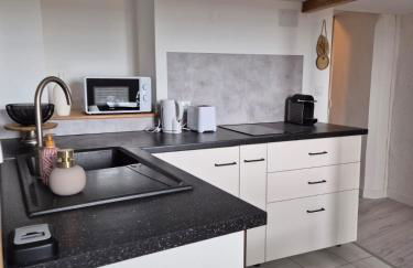 T2 moderne hypercentre - vue imprenable sur la ville - Photo 7