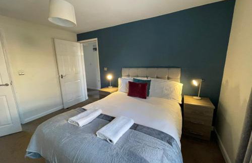 Large Apartments next to East Midlands Airport with Free Gated Parking! - Photo 54