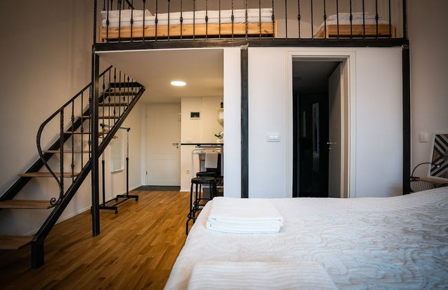 Rhino Studios - Photo 15