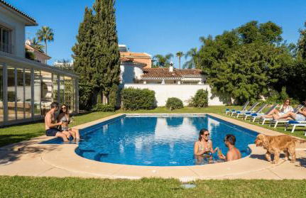 VACATION MARBELLA I Villa Bosquecito, Giant Private Heated Pool, 4min to the Beach, 6 BR, Spacious Villa - Foto 3