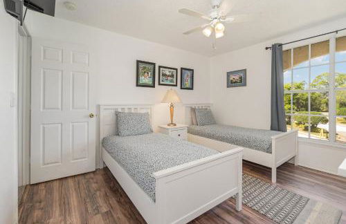 Family Home w/ Pool & Water Views, Near Disney - Foto 25