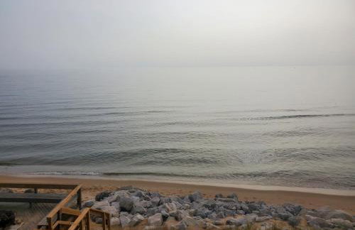 Beachside Getaway private Lake Michigan Beach Frontage - Foto 32