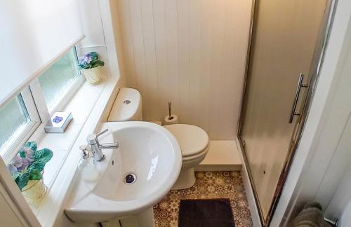 Crown Courtyard Cottage - Foto 10