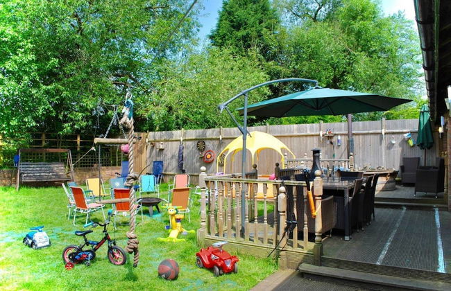 Squirrel Barn. Hi-spec. Hot tub & Wifi. Sleeps 14 - Foto 23