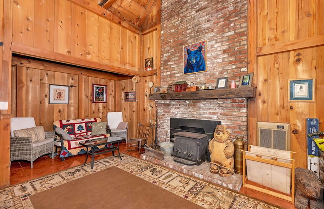 Rustic Knotty Pine - Minutes to the Water! - Foto 20