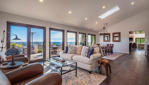 Luxury Home Atop the Hills - Foto 5