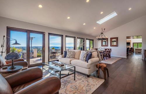 Luxury Home Atop the Hills - Foto 5