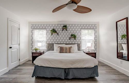 Sunny Midtown Cottage- Midtown Mobile - Photo 2