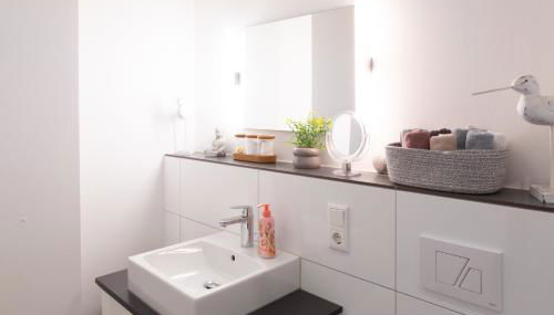 MiCasa OL - Deluxe Apartment mit Stil - Carport Stellplatz - Küche - WLAN - 3,7 KW Steckdose für E Auto - Terrasse - Photo 4