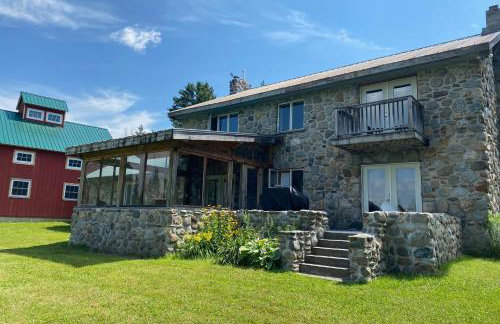 Stone House - Photo 26