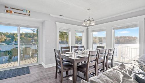 Grand Getaway with Private Dock near Coconuts - Foto 3