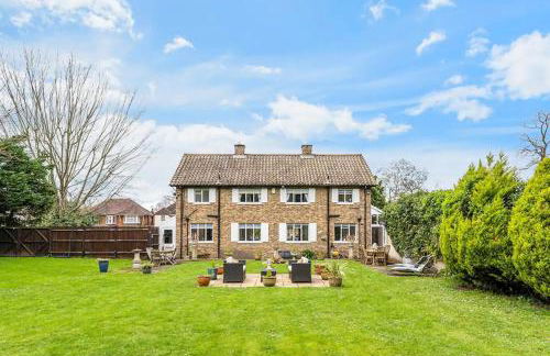 Hidden Cottage with Parking in Esher Surrey - Pass the Keys - Foto 5