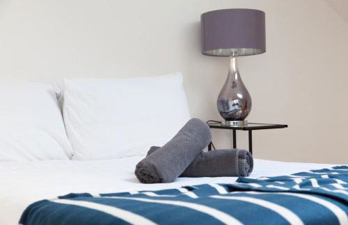 Weekly & Monthly stays in Penthouse for Contractors or Leisure Single or Superking beds available - Foto 6