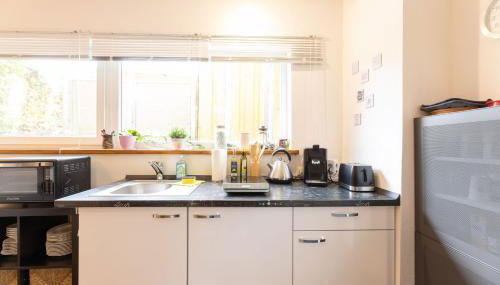 Ruhiges 1-Zi-Apartment, ideal für Kurzaufenthalt für bis zu 4 Personen - Foto 5