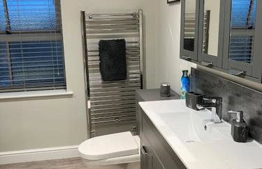 Woodbine Cottage-PART OF ALTON COTTAGES - Foto 28