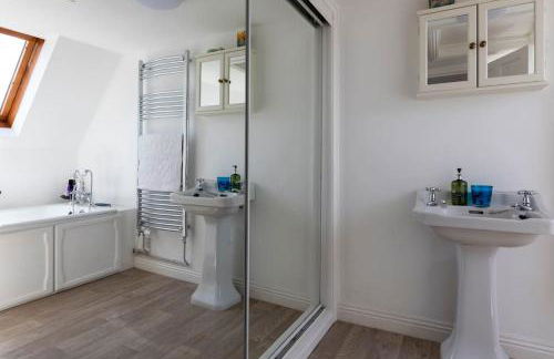 Chain House - Historic and Gorgeous, Spacious and Private - Foto 10