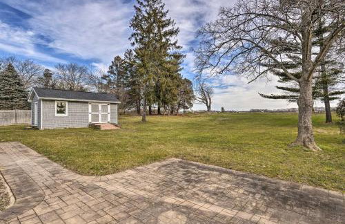 Mattituck Home with Fireplaces - Near Wineries - Foto 28