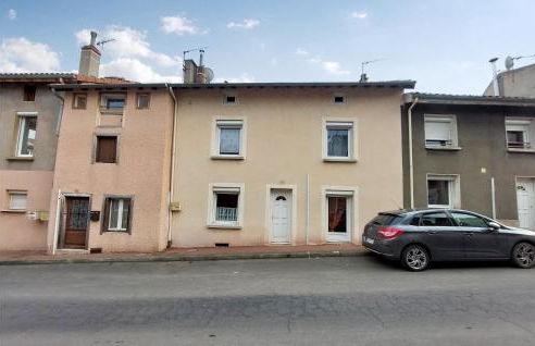 2 Bedroom Lovely Home In Bas-En-Basset - Foto 1