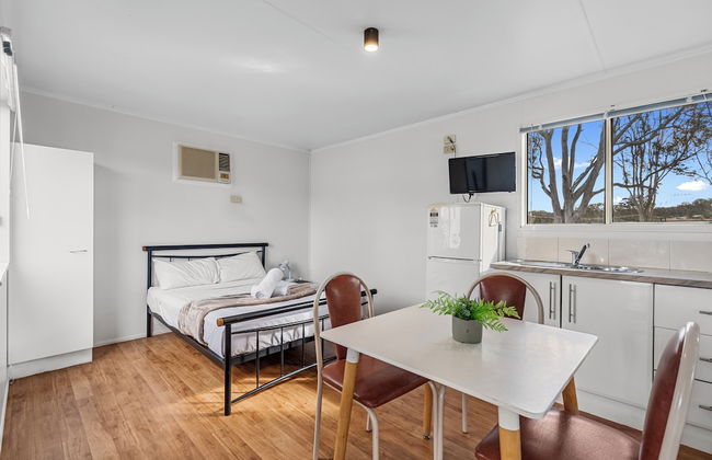 Crows Nest Tourist Park - Photo 19