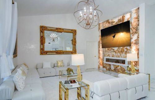 Stunning House with Beautiful Lake View - Foto 12