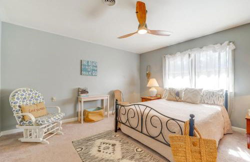 Surf City Spring Escape with Fire Pit - Foto 16